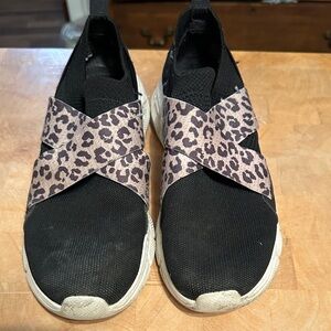 Skechers Black and Leopard Print Sneakers